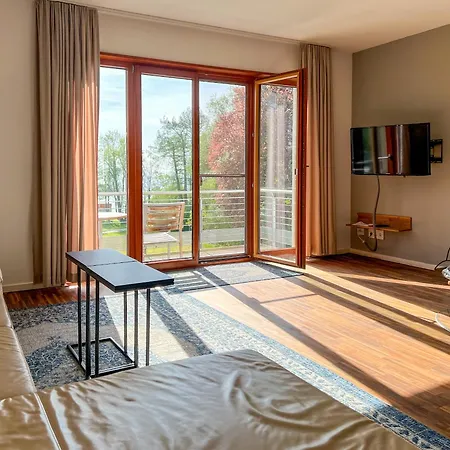 Mit Seeblick - 950 M Zum Hundestrand - Wiesengefluester Apartment Klink