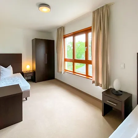 Mit Seeblick - 950 M Zum Hundestrand - Wiesengefluester Klink